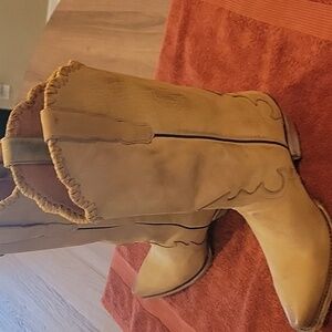 Dan post Western style tan boots, size 9...12 in shaft